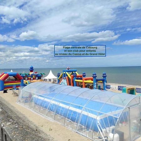 Cabourg, Appartement T2 Acces Direct Mer Zewnętrze zdjęcie